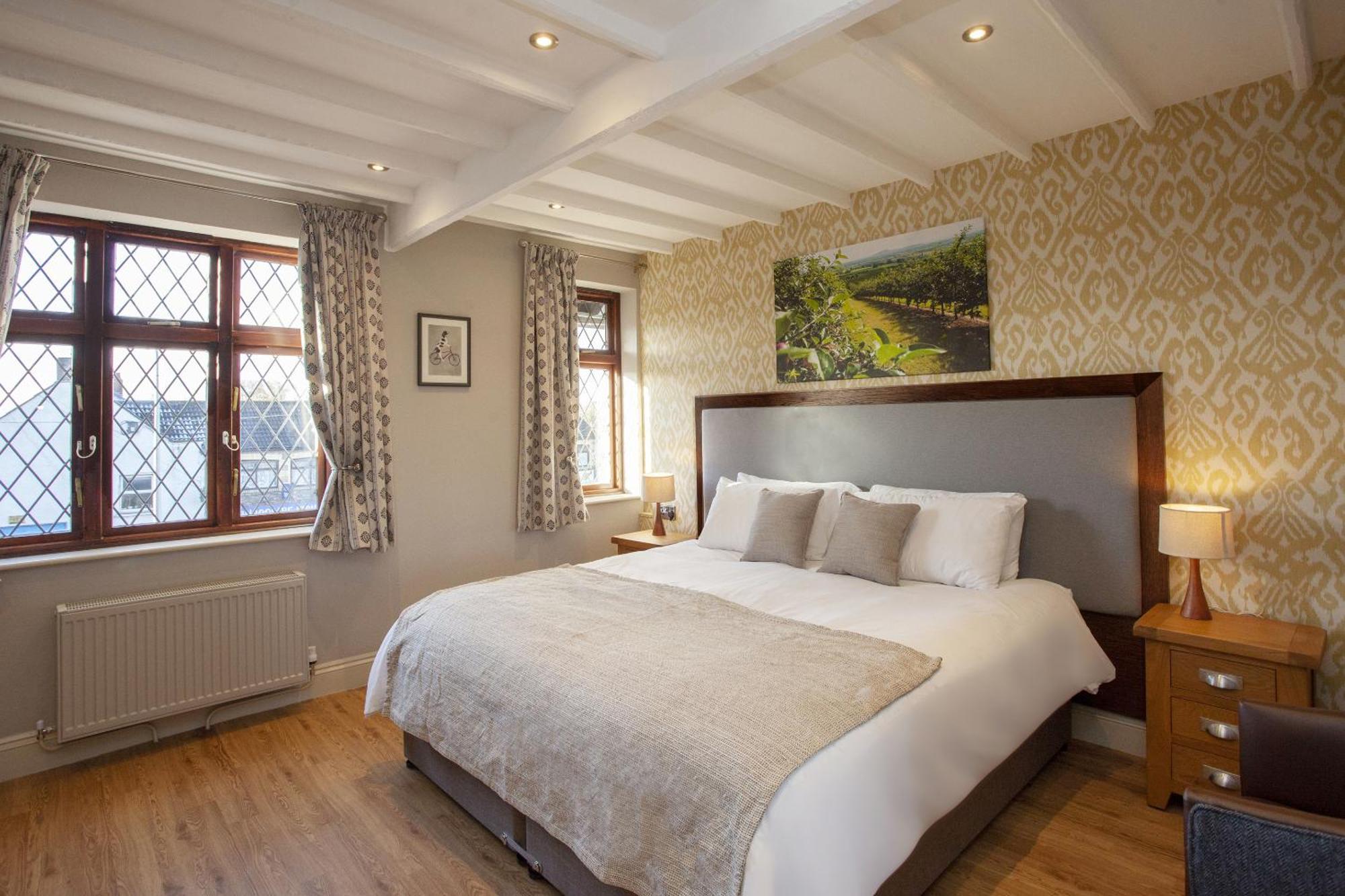 The Woodborough Inn Winscombe Room photo