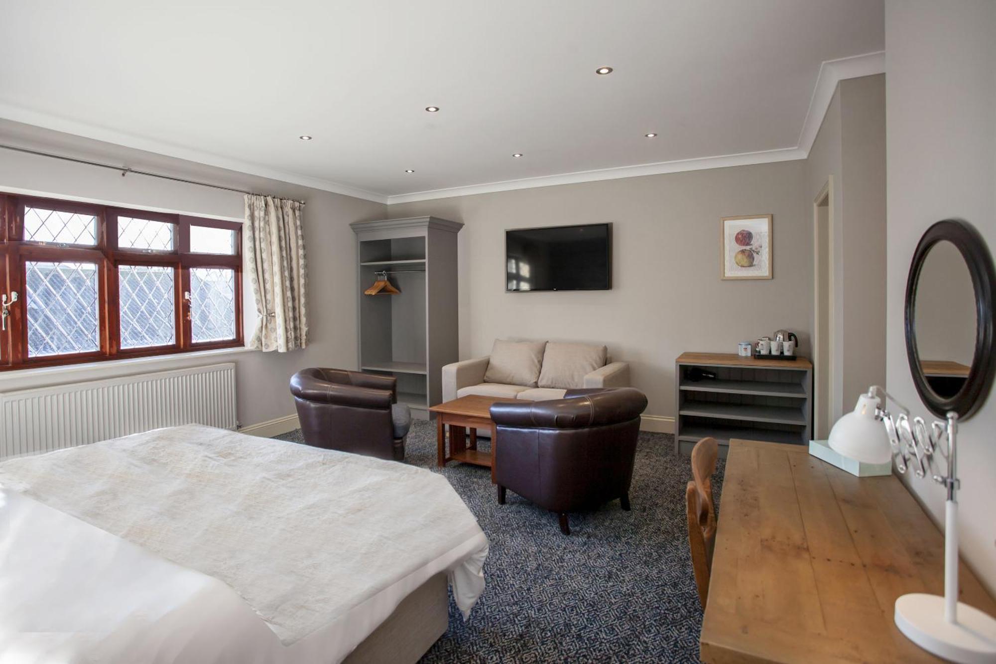 The Woodborough Inn Winscombe Room photo