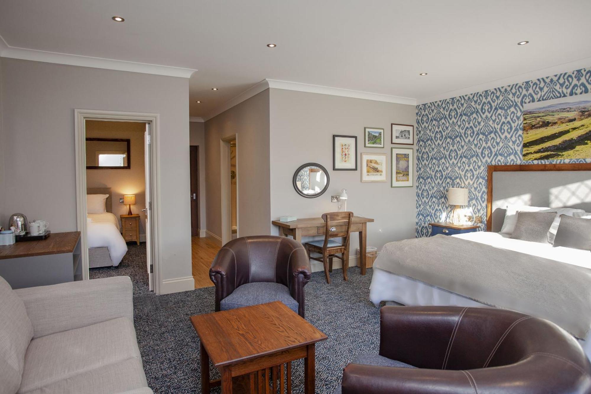 The Woodborough Inn Winscombe Room photo